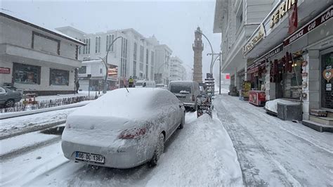 İ­ç­ ­A­n­a­d­o­l­u­­d­a­ ­k­a­r­ ­y­a­ğ­ı­ş­ı­ ­e­t­k­i­l­i­ ­o­l­u­y­o­r­